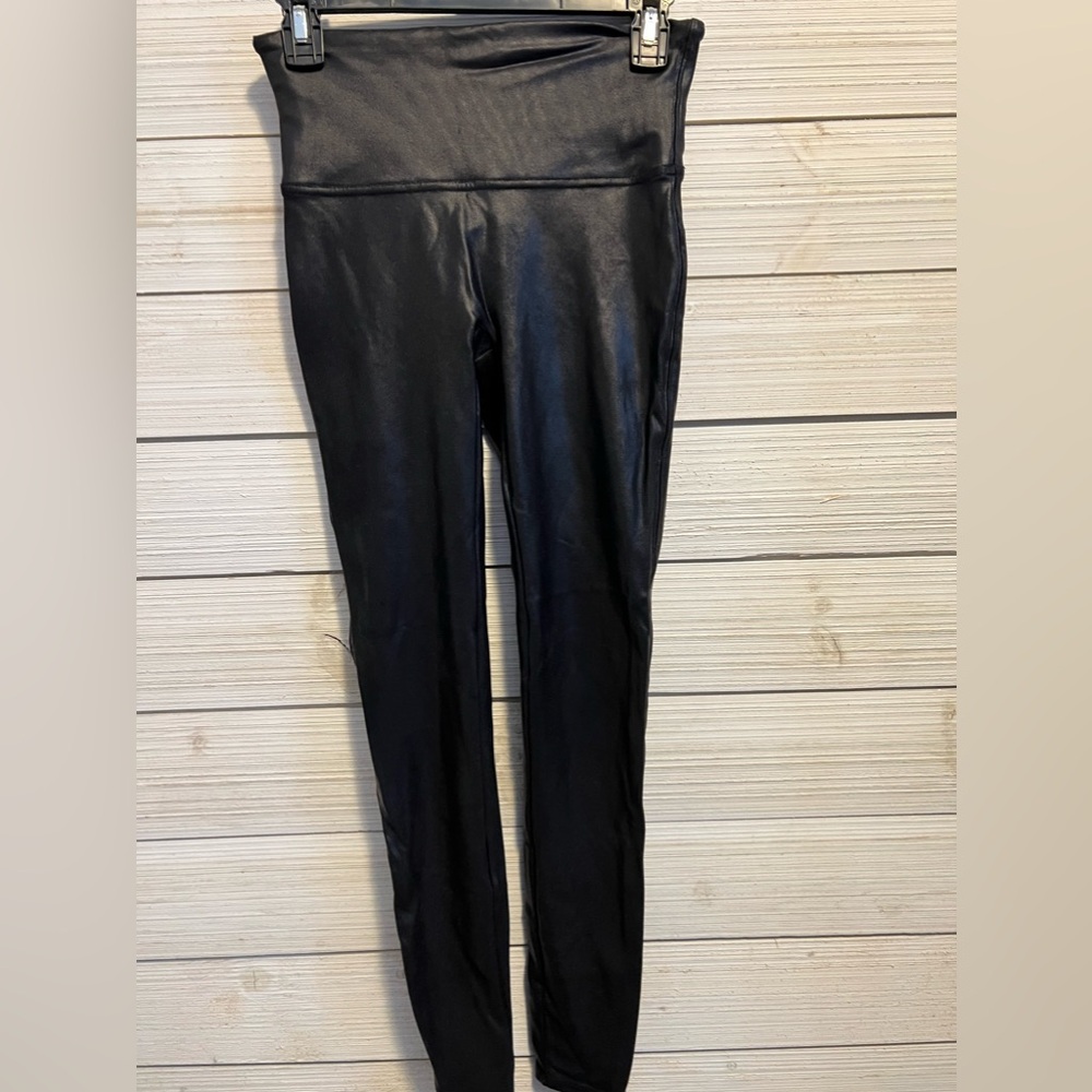 SPANX Chic Black Faux Leather Leggings
